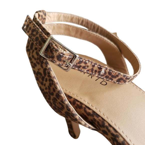 WMNS Torrid Platform Leopard print heels size 9WW - Picture 5 of 7